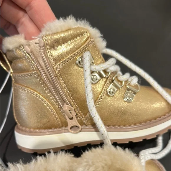 Cat and Jack, Toddler Size 7, Gold Boots with Faux Fur Lining- NWT - Picture 5 of 7